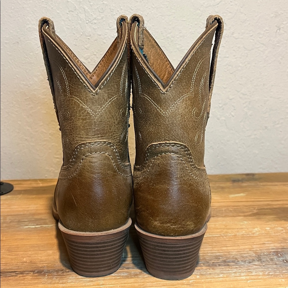 NWOB Justin Women's Chellie Western square toe Booties size 7 - Picture 3 of 10